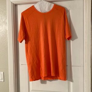 Lululemon Metal vent tech SS shirt